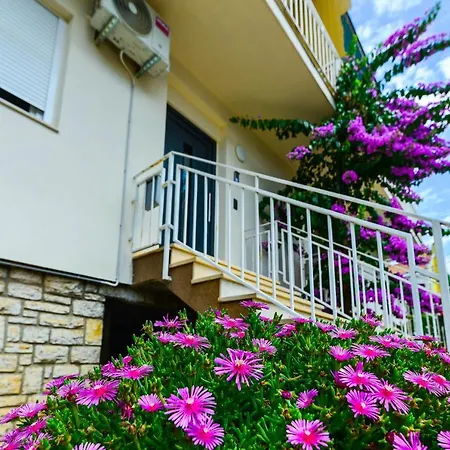 Apartman Crowonder Borik Near The Sea With 2 Balcony, Garden And Bbq